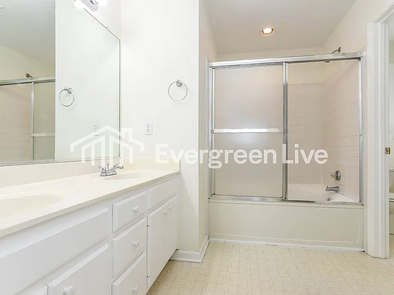4092 Pleasant Valley Rd — Photo 8