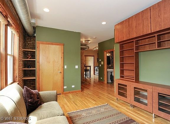 3rd image of 4106 N Mozart St APT 3W