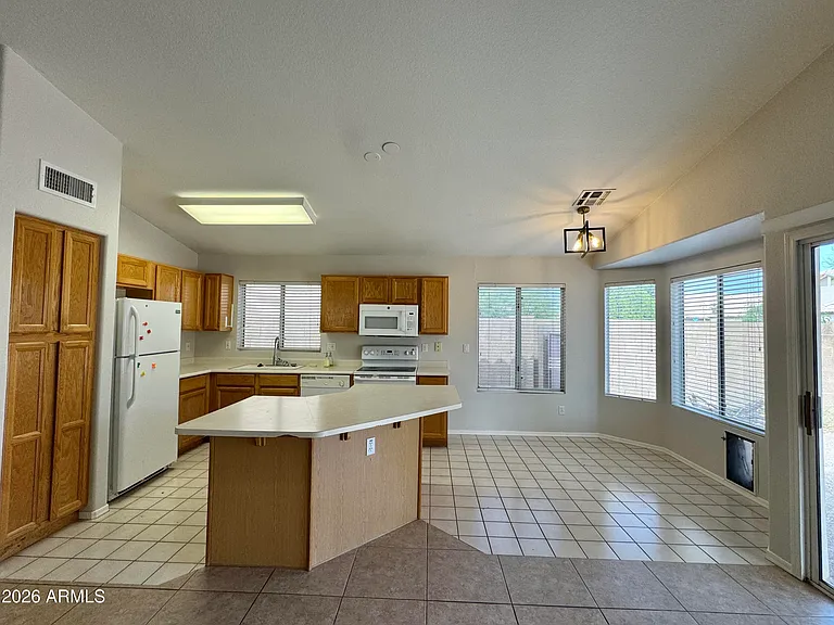 2302 E Edna Ave — Photo 13