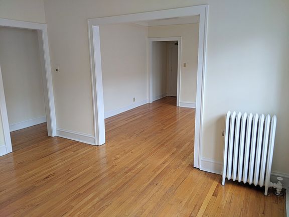 4th image of 725 Hinman Ave #3E