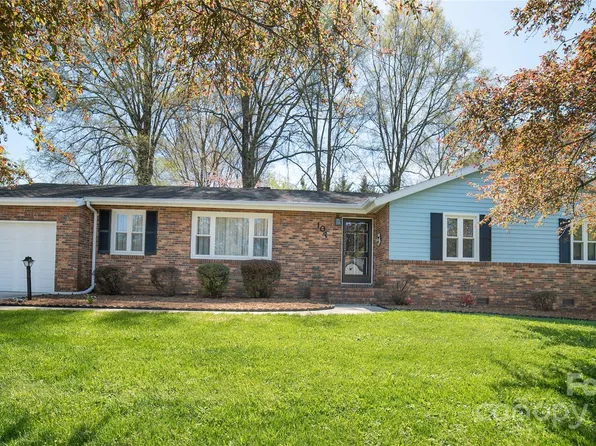107 Creekside Dr, Morganton, NC 28655