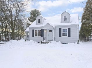 15 Belvidere Ave, Feeding Hills, MA 01030