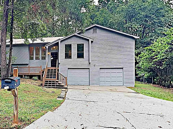 3677 Trenton Dr, Snellville, GA 30039