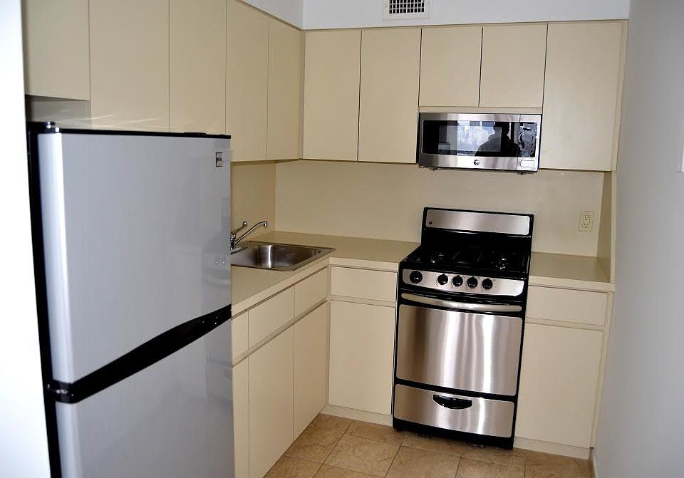 1st image of 3343 14th St APT 6A