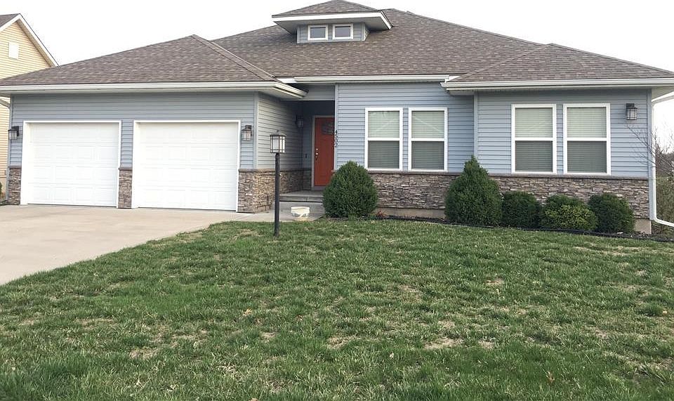 1st image of 4502 Hallbrook Dr