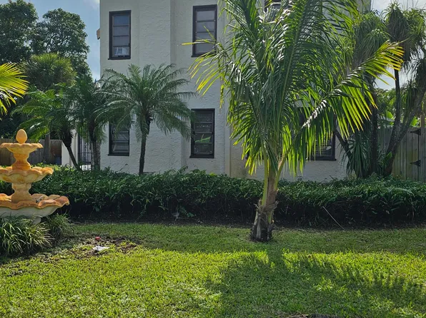 1212 Longwood St, West Palm Beach, FL 33401