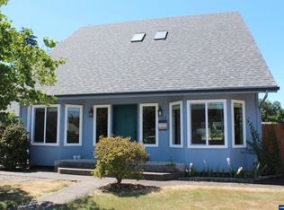 1162 1st Ave, Sweet Home, OR 97386