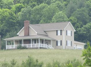 389 Roe Hunt Rd, Jefferson, NC 28640