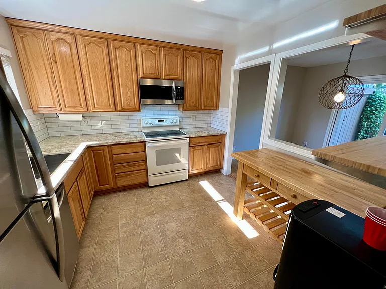 248 Pine Wood Ln — Photo 9