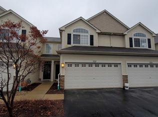 727 S Jade Ln, Round Lake, IL 60073