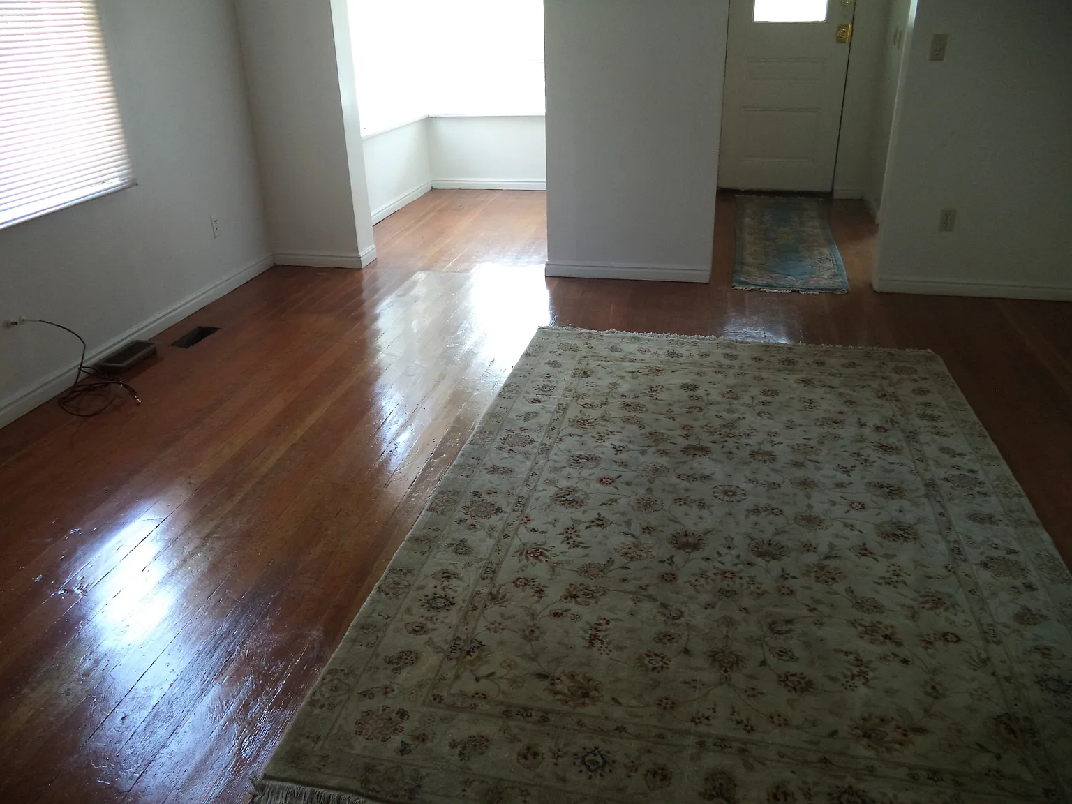 4 bed, 1606 sqft, $2,595 — Photo 2
