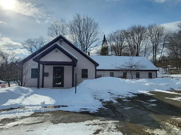 38 Union Street, Livermore Falls, ME 04254