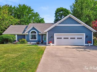278 Caravan Dr, Muskegon, MI 49441