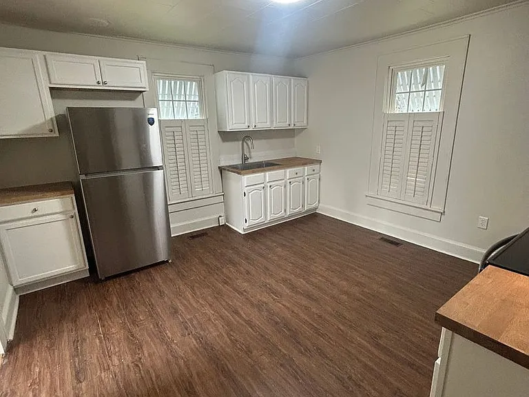 216 Randolph St — Photo 4