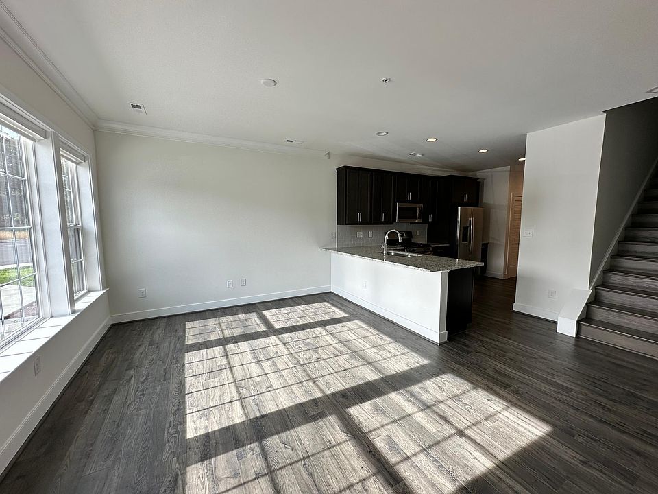 Living/dining room