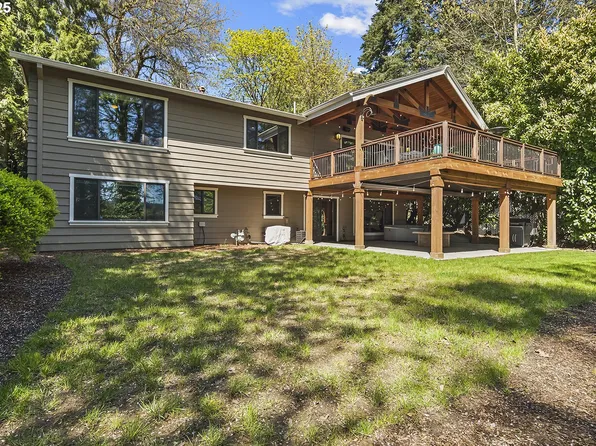 4360 Upper Dr, Lake Oswego, OR 97035