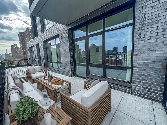 4th image of 1516 Park Ave #9C
