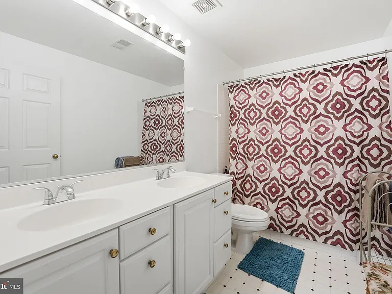 9224 Cardinal Forest Ln #J — Photo 16