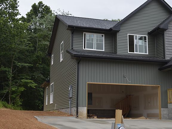 2nd image of 92 Chestnut Hls Lot 92