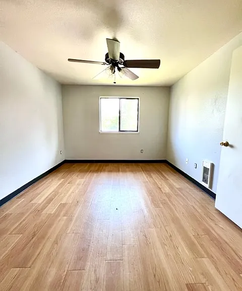 3322 Lombard Ave #2 — Photo 8