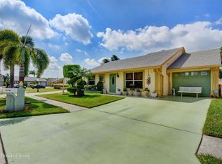 5651 Lake George Pl, Lake Worth, FL 33463