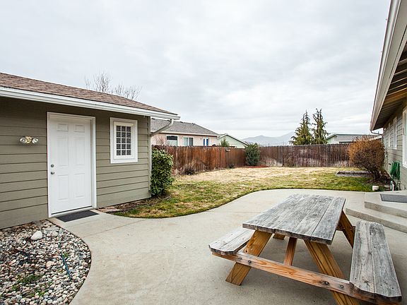 Great patio, fenced yard