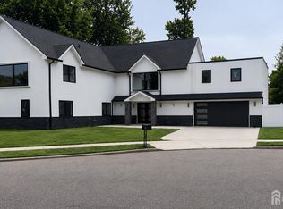 19 Lisa Ct, Colonia, NJ 07067