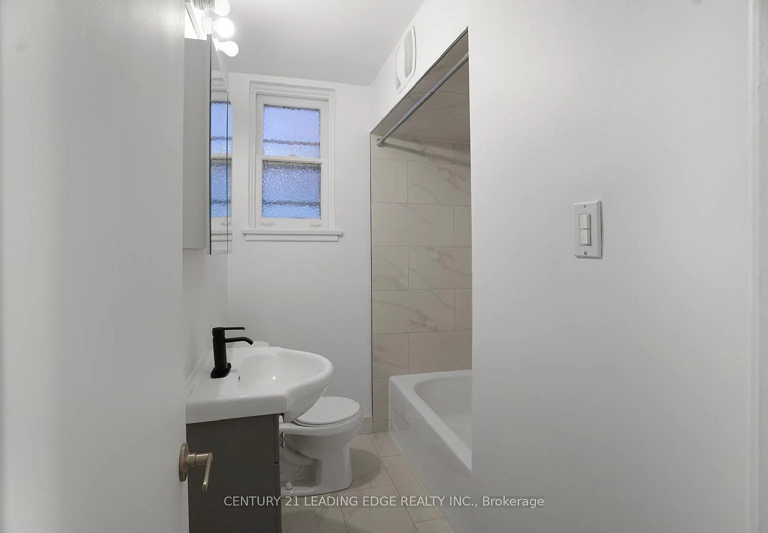 1 bed, $1,690 — Photo 4