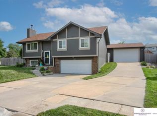 15203 Rock Creek Dr, Omaha, NE 68138