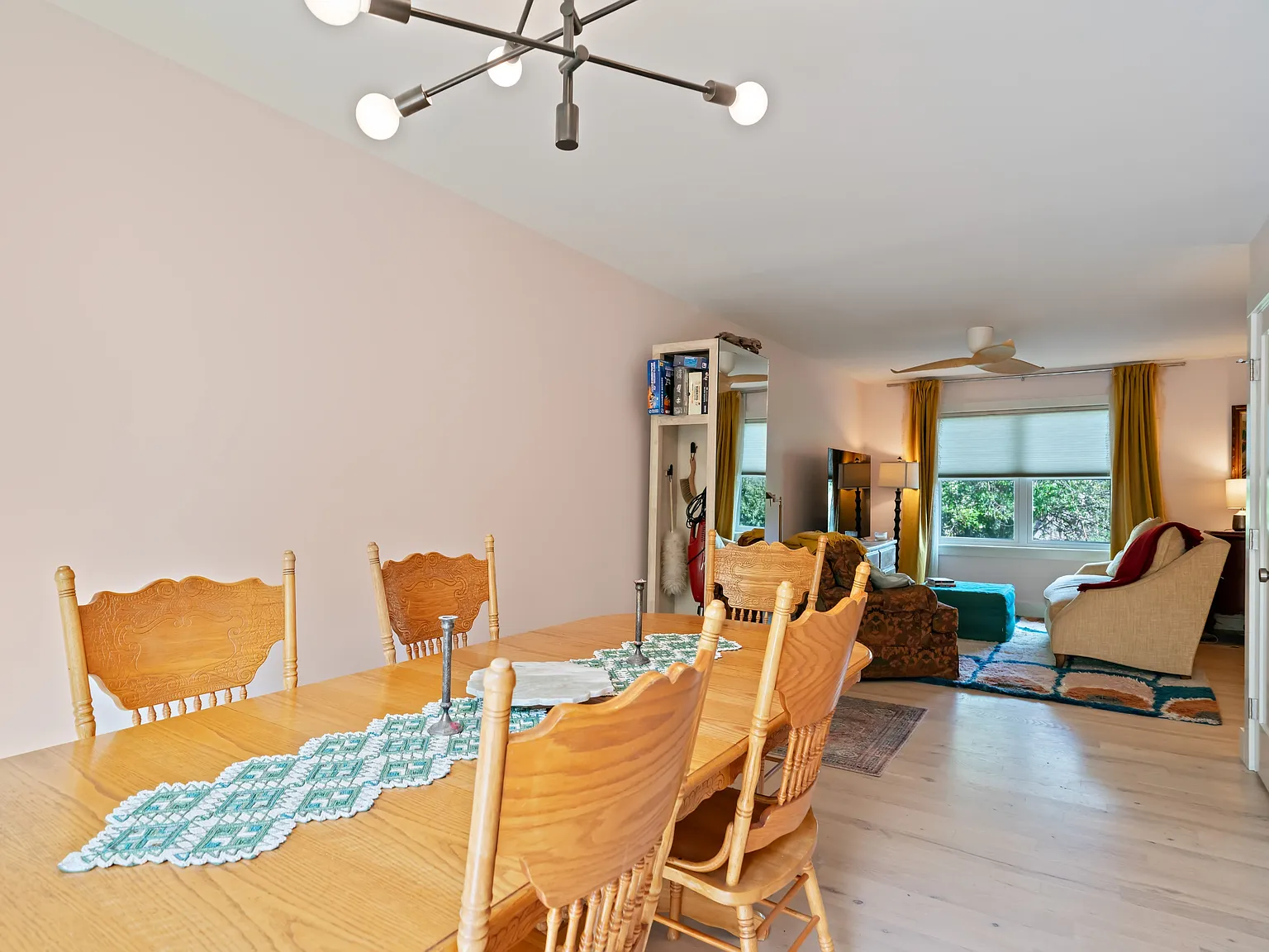 12 W Hayes St — Photo 4