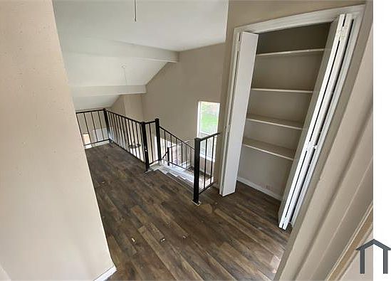 3rd image of 5706 Easthampton Dr