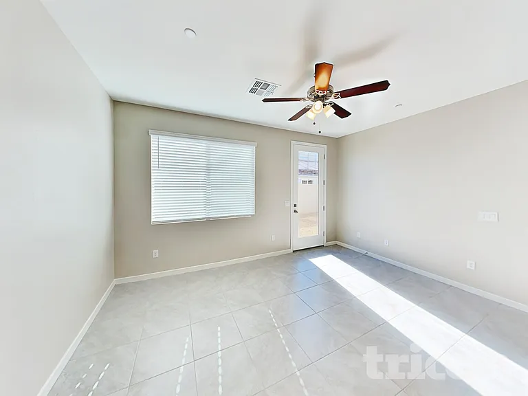 4549 E Granada St — Photo 4