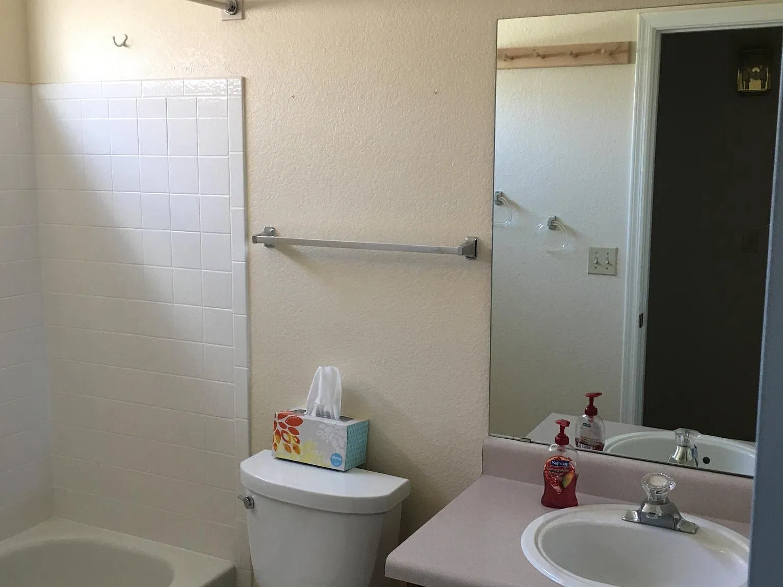 212 N Nightfall Ave — Photo 3