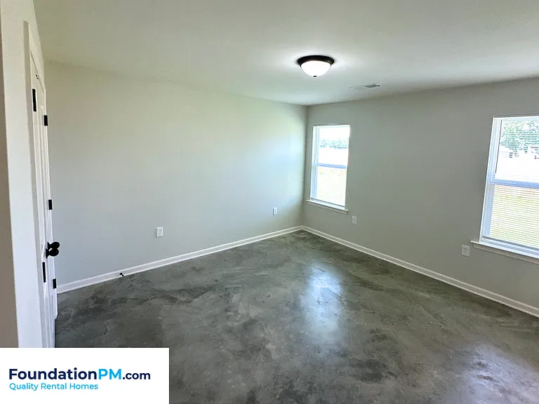 2504 Sl Henry St — Photo 18