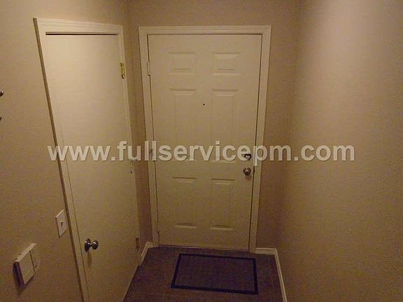 4th image of 3116 164th St SW APT 1305
