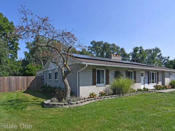 35154 Gary St, Farmington Hills, MI 48331