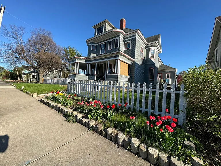 1464 Minnehaha Ave W — Photo 38