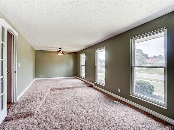 5th image of 5626 Camerford Dr