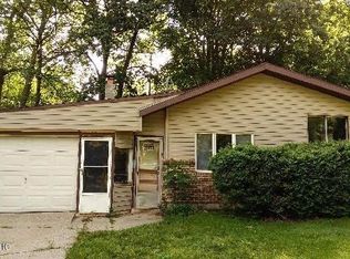 11650 Elm Dr, Lakeview, MI