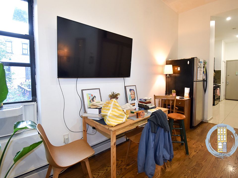 1st image of 171 Hancock St APT 4