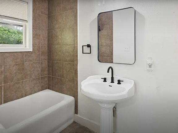 5th image of 2701 Truxillo St #0