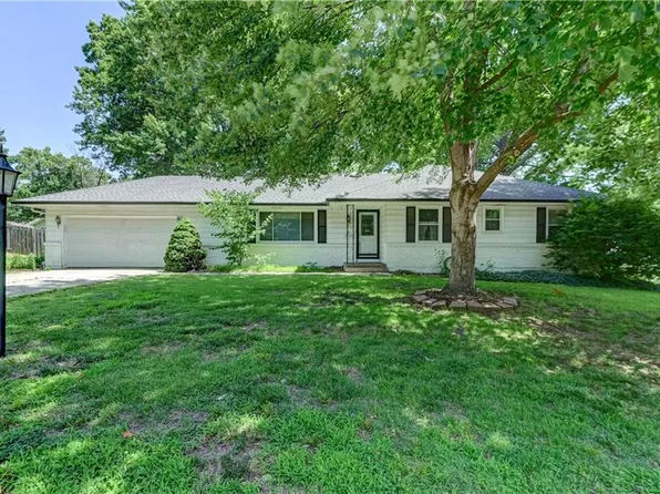 10500 E 79th Ter, Raytown, MO 64138