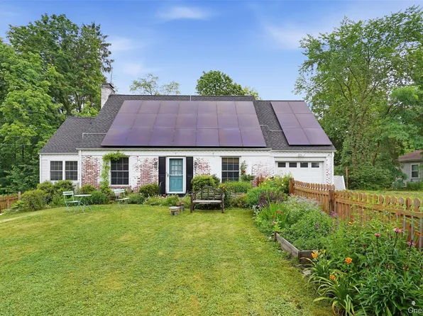 7 Lookout Ave, New Paltz, NY 12561