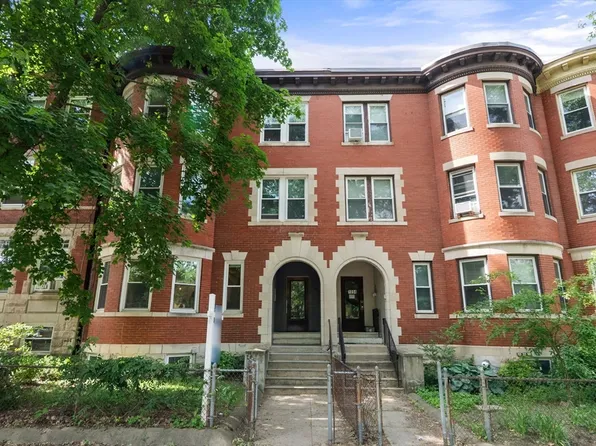 1896 Beacon St #1, Brookline, MA 02445