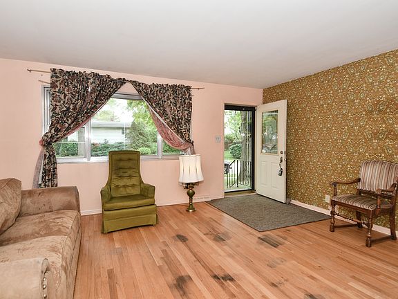 2nd image of 6136 Hickorywood Dr