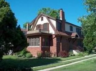 1221 Grove Ave, Park Ridge, IL 60068