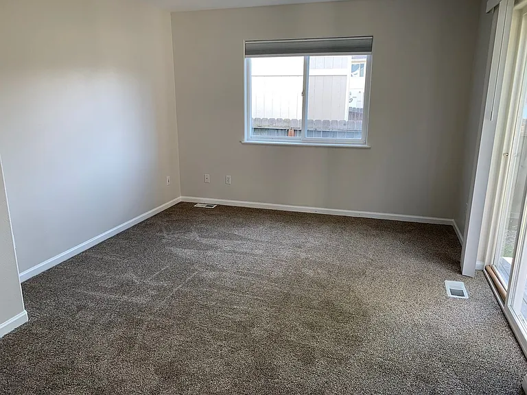 6388 Fairweather Dr — Photo 10