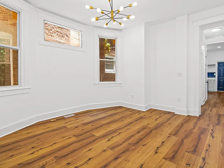 813 Whitelock St — Photo 6