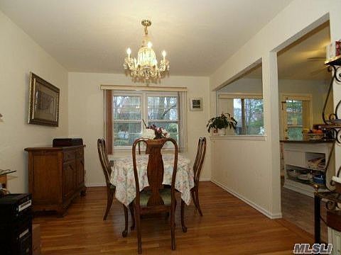 5th image of 16 Hennessey Dr