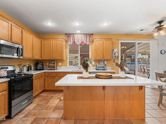 3rd image of 40119 Westin Way